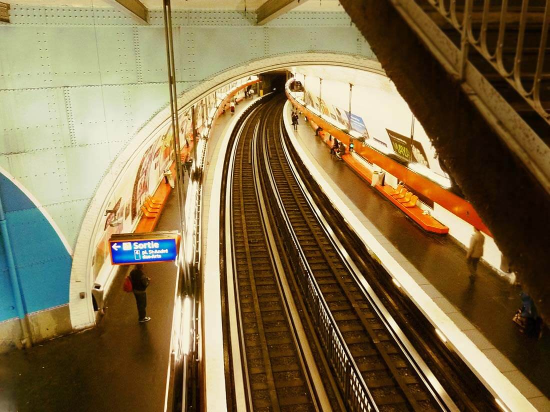 パリ地下鉄線路
